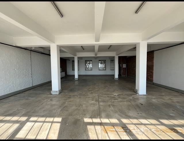 150M² BUSINESS TO LET IN WOODSTOCK